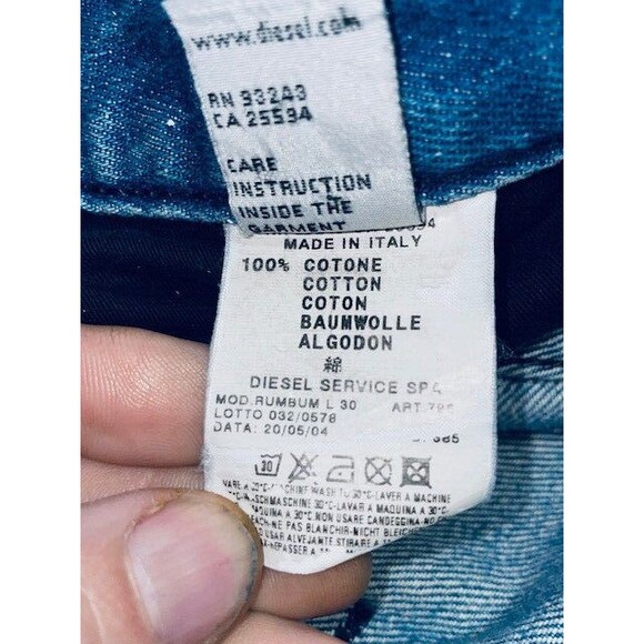 Vintage Diesel Jeans Mens 32x30 Blue Denim Straight Leg Y2K Rumbum Distressed - Picture 16 of 16